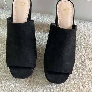 H&M Women's Black Mules